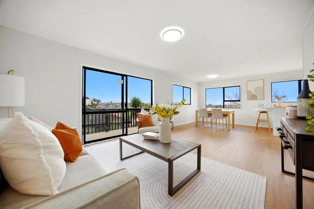 Photos of 40 Holmes Drive South