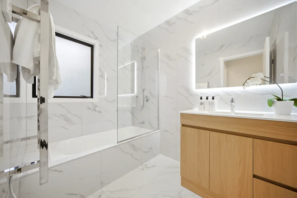 Photos of 40 Holmes Drive South