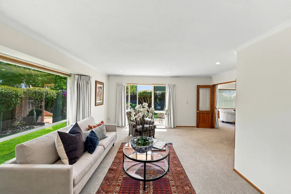 Photos of 22 Huntingdon Place
