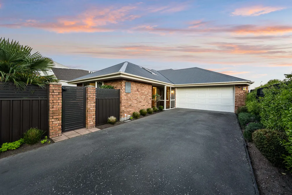 Photos of 22 Huntingdon Place