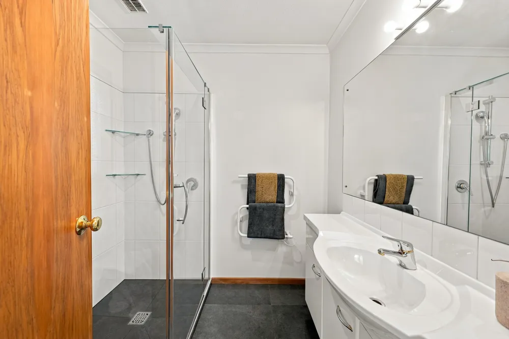 Photos of 22 Huntingdon Place