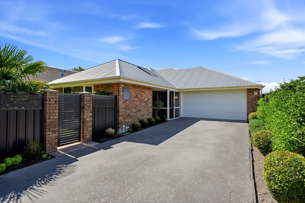 Photos of 22 Huntingdon Place