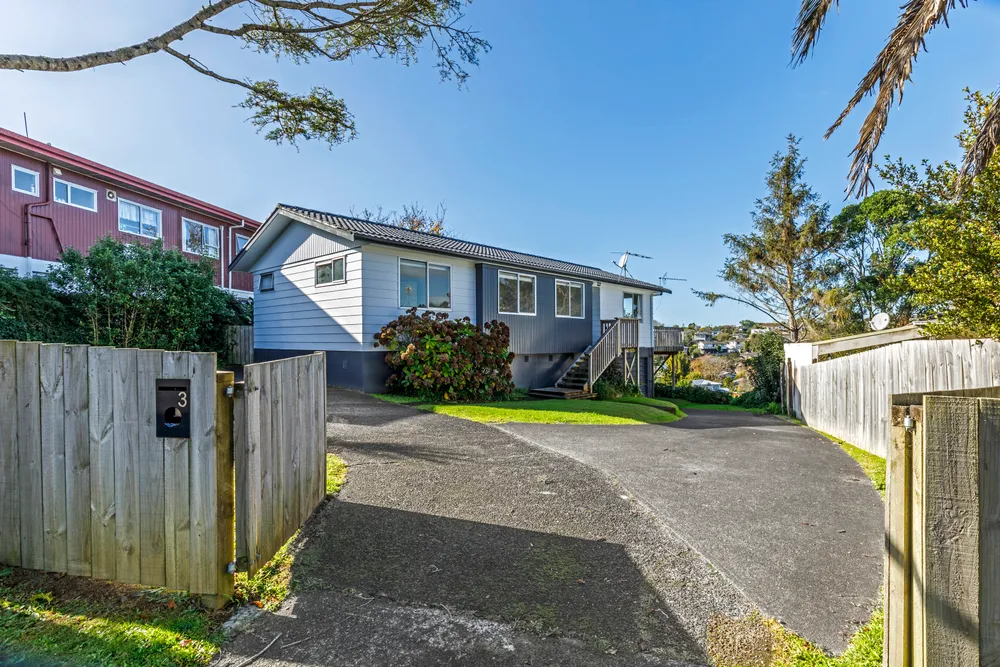 Photos of 3 Corric Hill