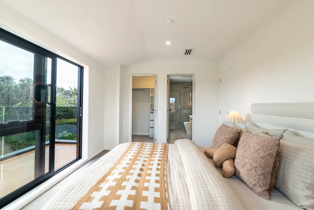 Photos of 32 Tahapa Crescent