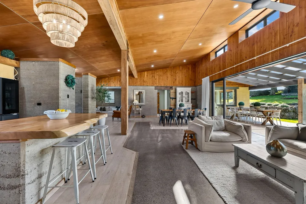 Photos of 16 Pennyroyal Place