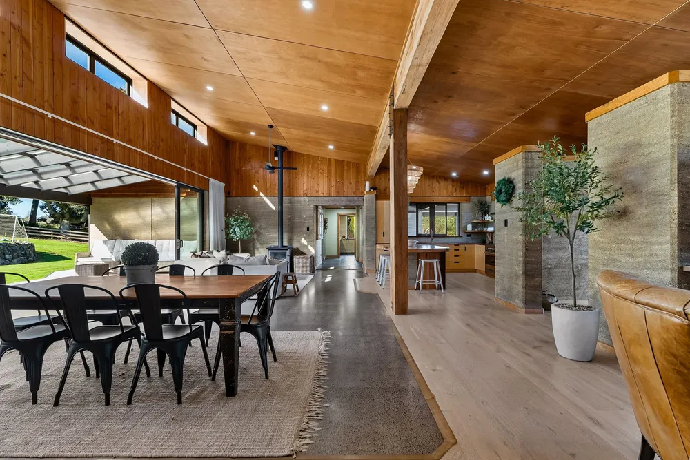 Photos of 16 Pennyroyal Place