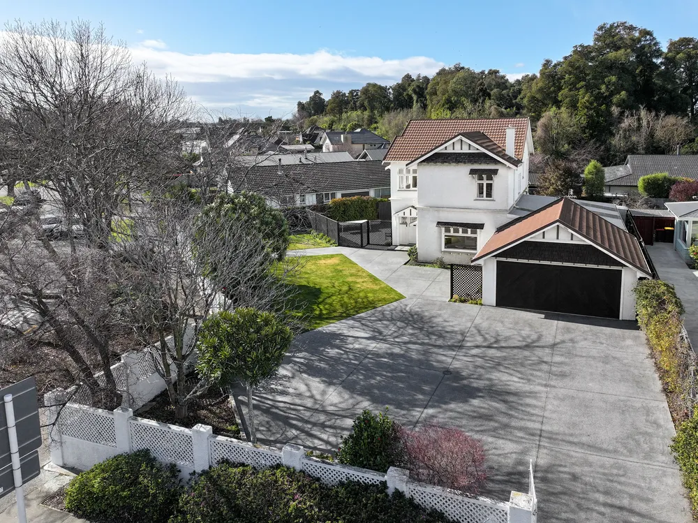 Photos of 18 Puriri Street