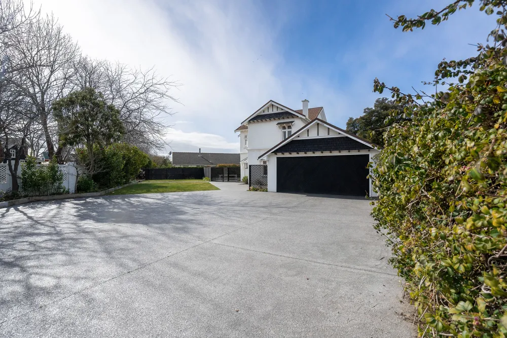 Photos of 18 Puriri Street