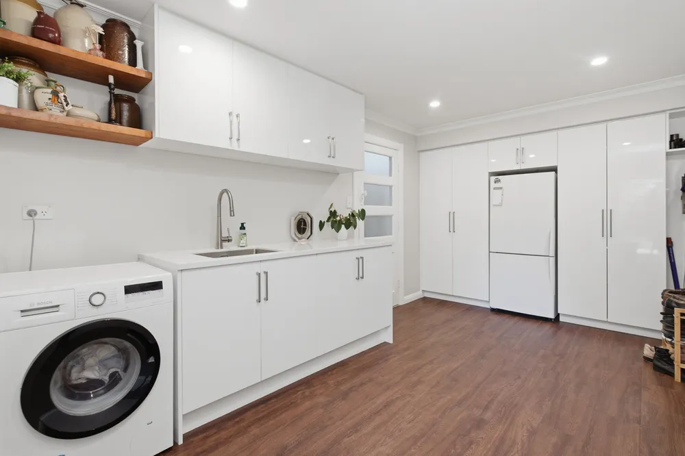 Photos of 18 Puriri Street