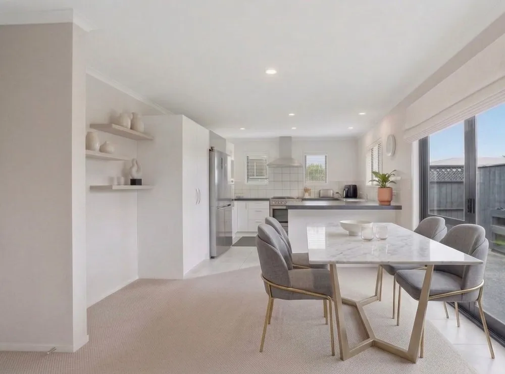 Photos of 19B Princes Street