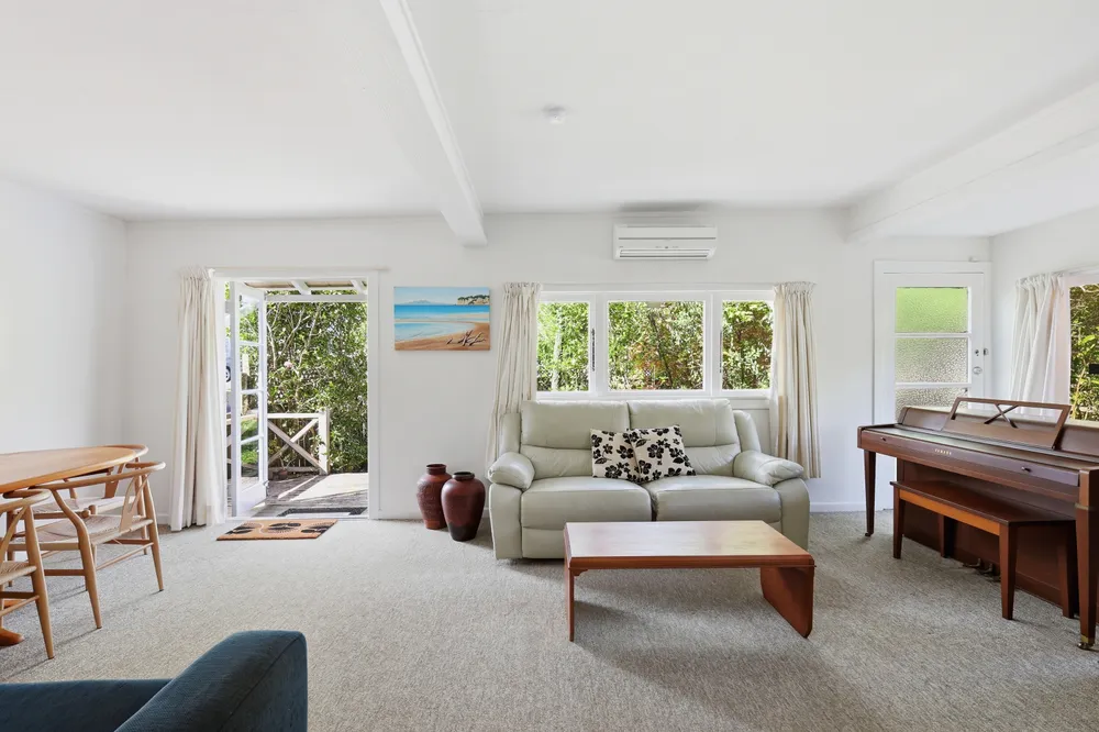 Photos of 1/88 Beach Haven Road