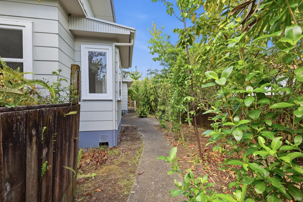 Photos of 1/88 Beach Haven Road