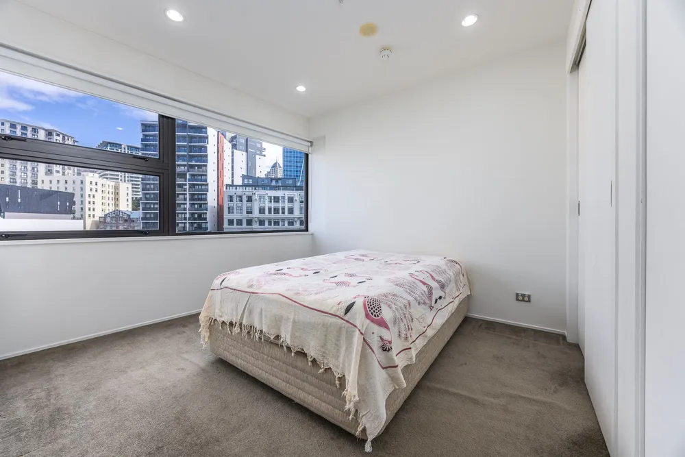 Photos of 906/18 Beach Road