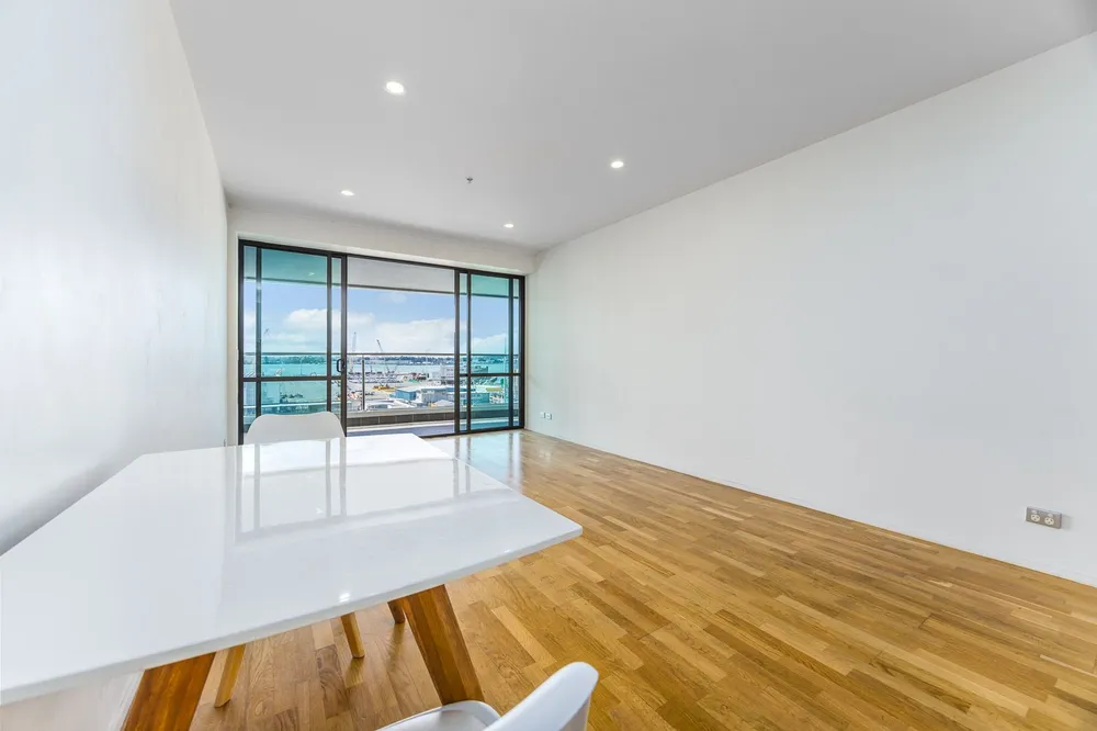 Photos of 906/18 Beach Road