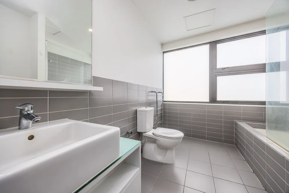 Photos of 906/18 Beach Road