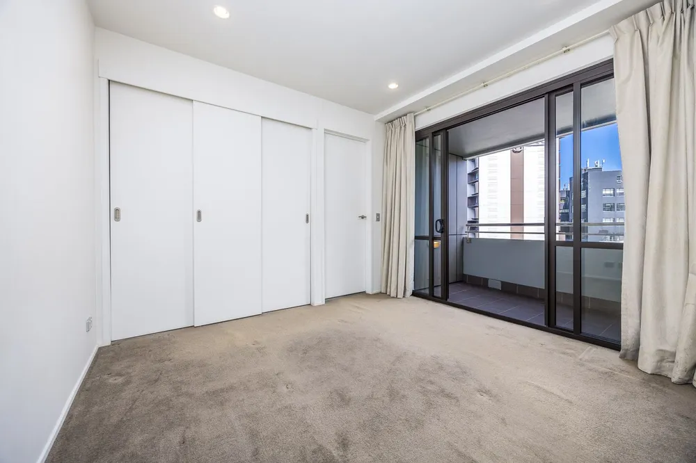 Photos of 906/18 Beach Road