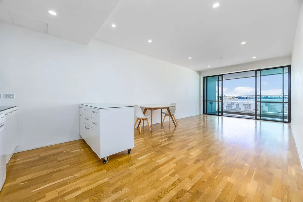 Photos of 906/18 Beach Road