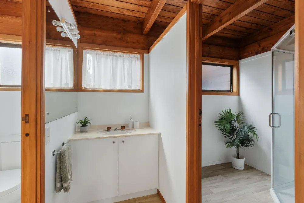 Photos of 5 Lancelot Road