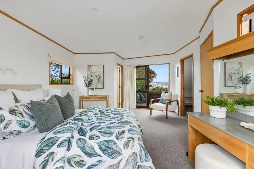 Photos of 5 Lancelot Road