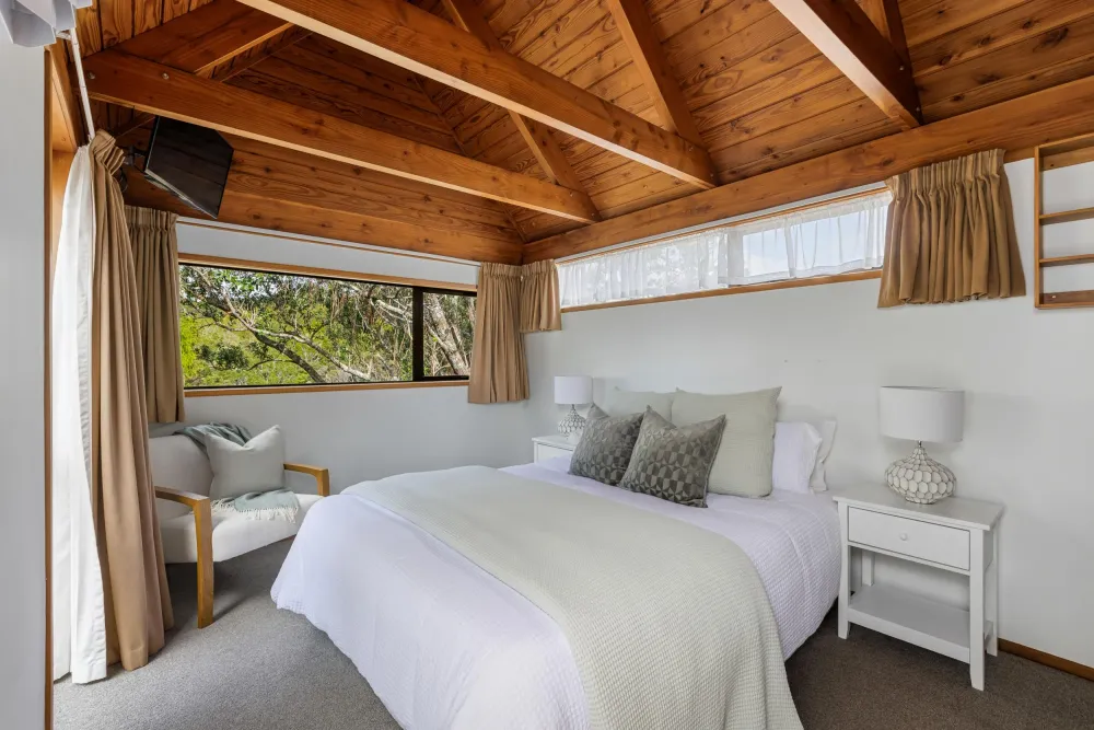 Photos of 5 Lancelot Road