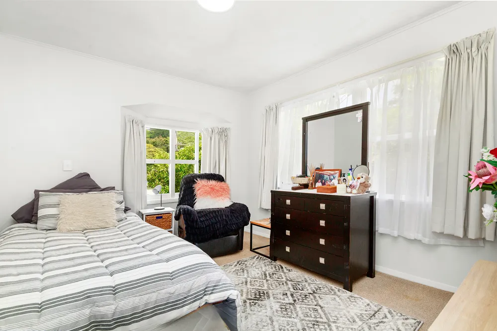 Photos of 64 Larsen Crescent