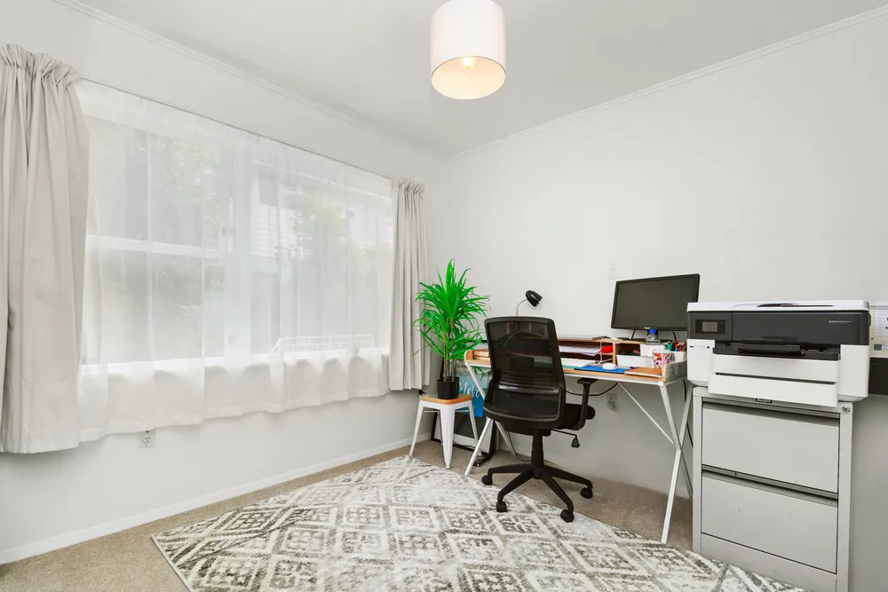 Photos of 64 Larsen Crescent
