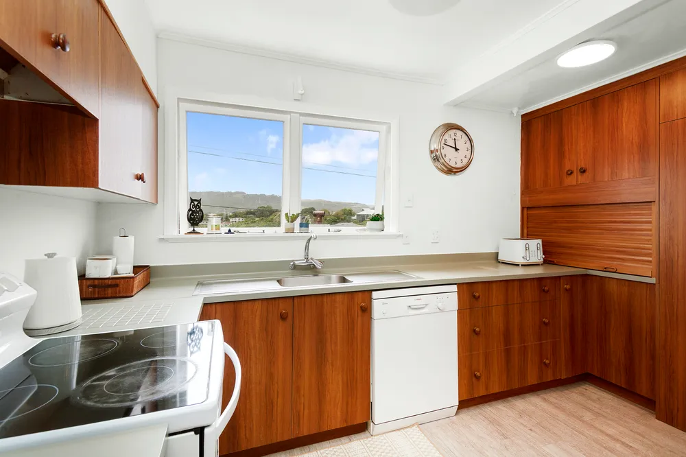 Photos of 64 Larsen Crescent
