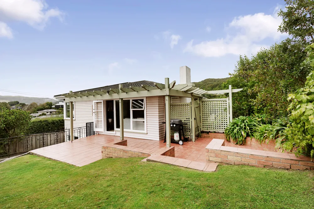 Photos of 64 Larsen Crescent
