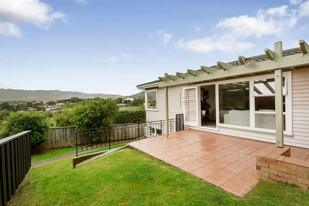 Photos of 64 Larsen Crescent
