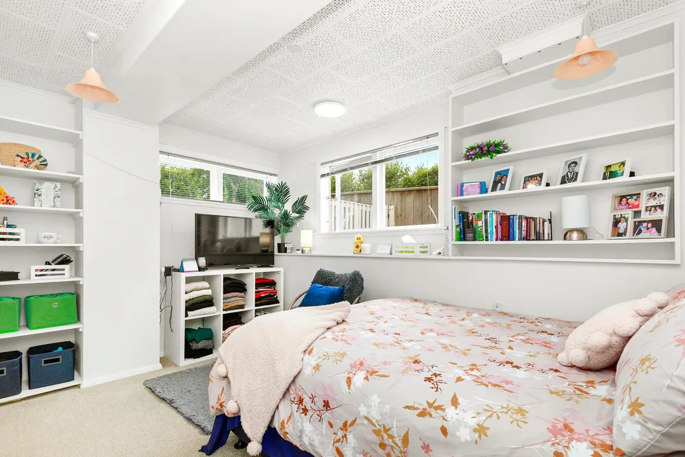 Photos of 64 Larsen Crescent