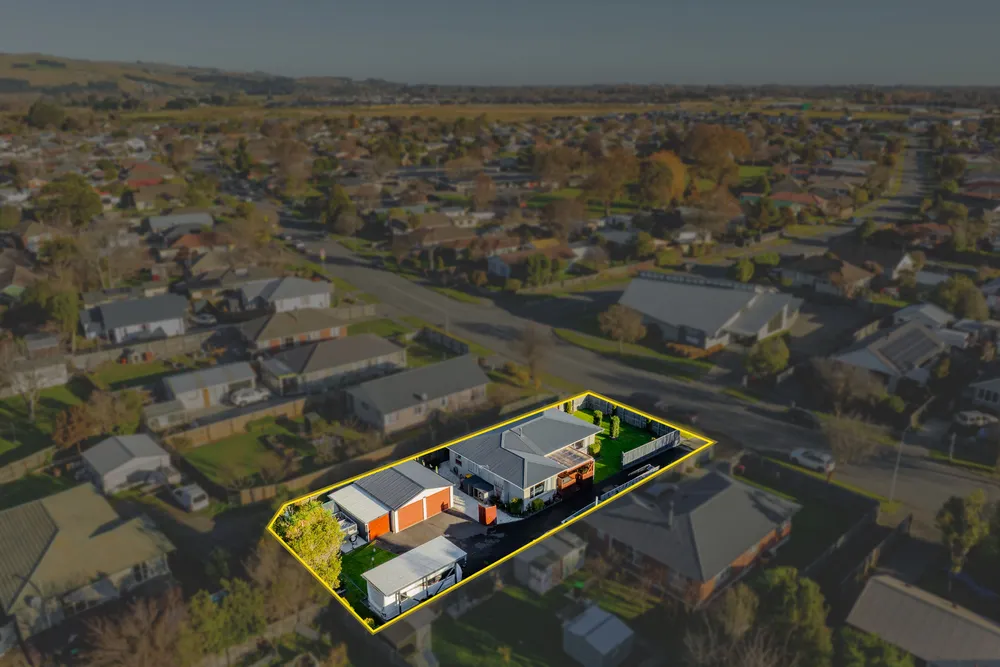 Photos of 27 Rowley Avenue