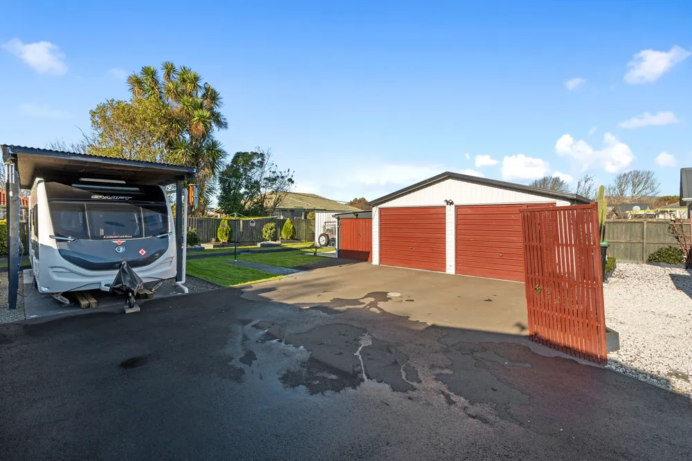 Photos of 27 Rowley Avenue