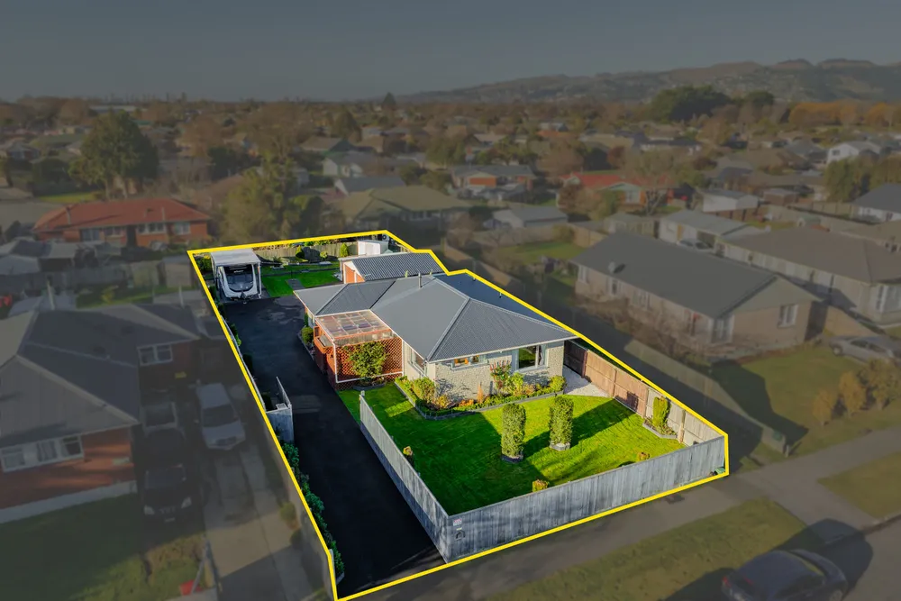 Photos of 27 Rowley Avenue