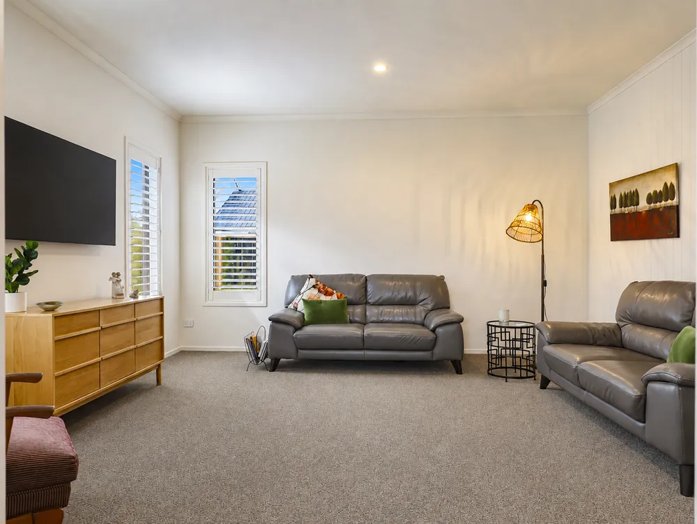 Photos of 17 Mida Close