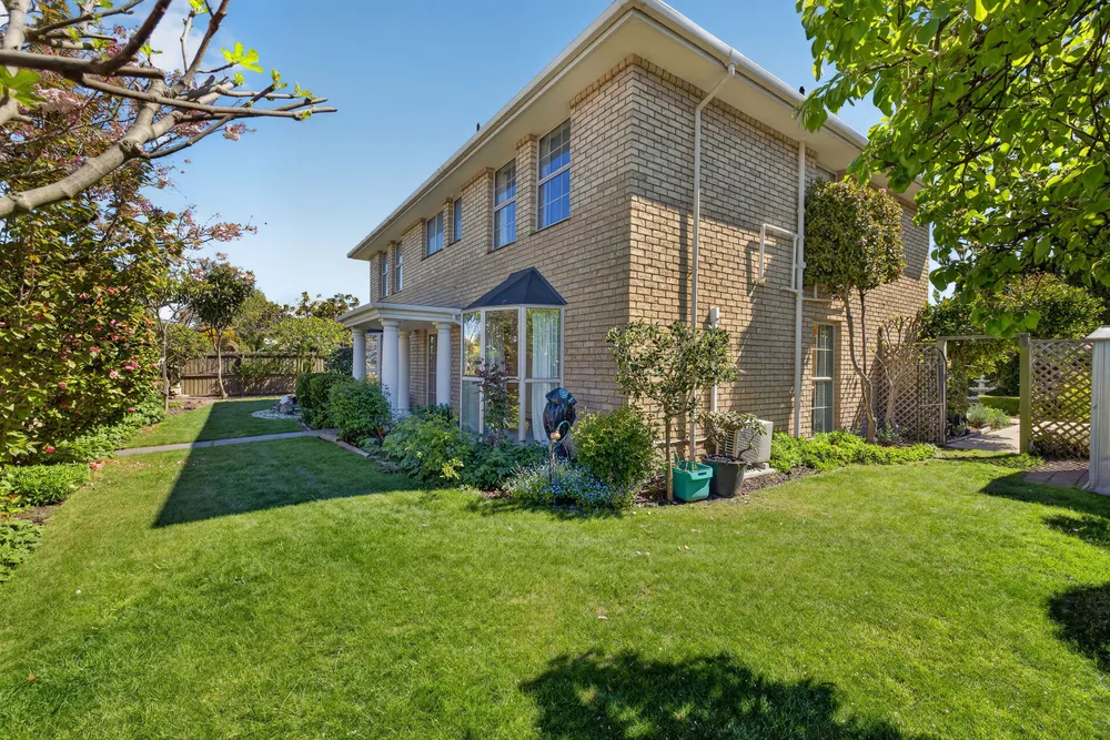 Photos of 27 Ilam Park Place