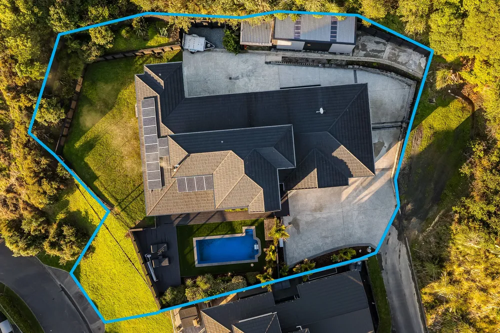 Photos of 15 Glenorchy Way
