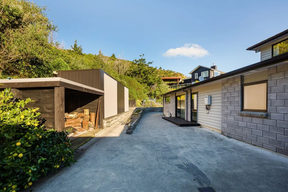 Photos of 15 Glenorchy Way
