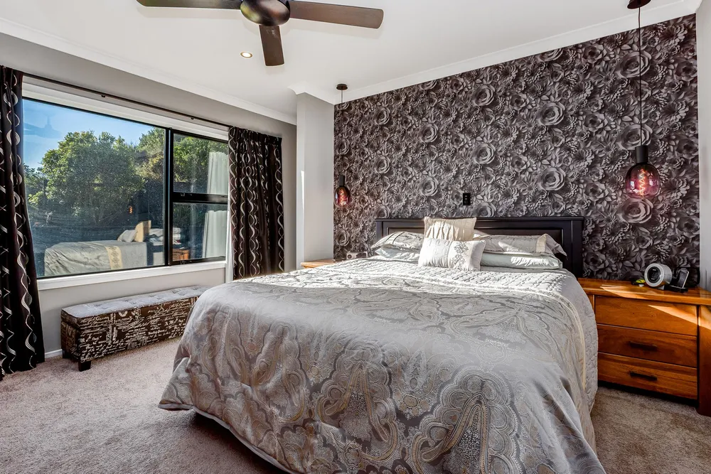 Photos of 15 Glenorchy Way