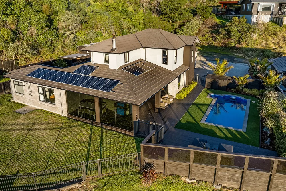Photos of 15 Glenorchy Way