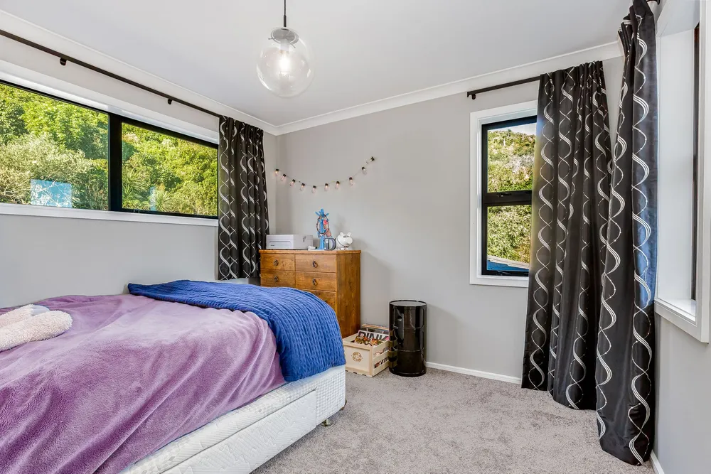 Photos of 15 Glenorchy Way