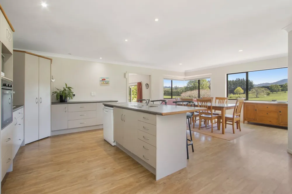 Photos of 155 Ongare Point Road