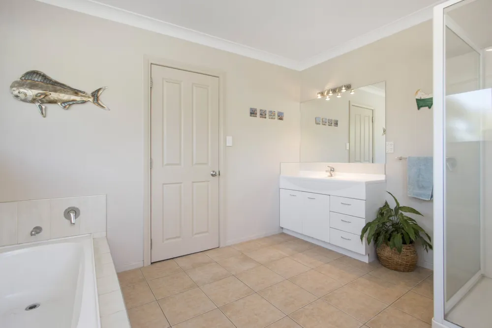 Photos of 155 Ongare Point Road