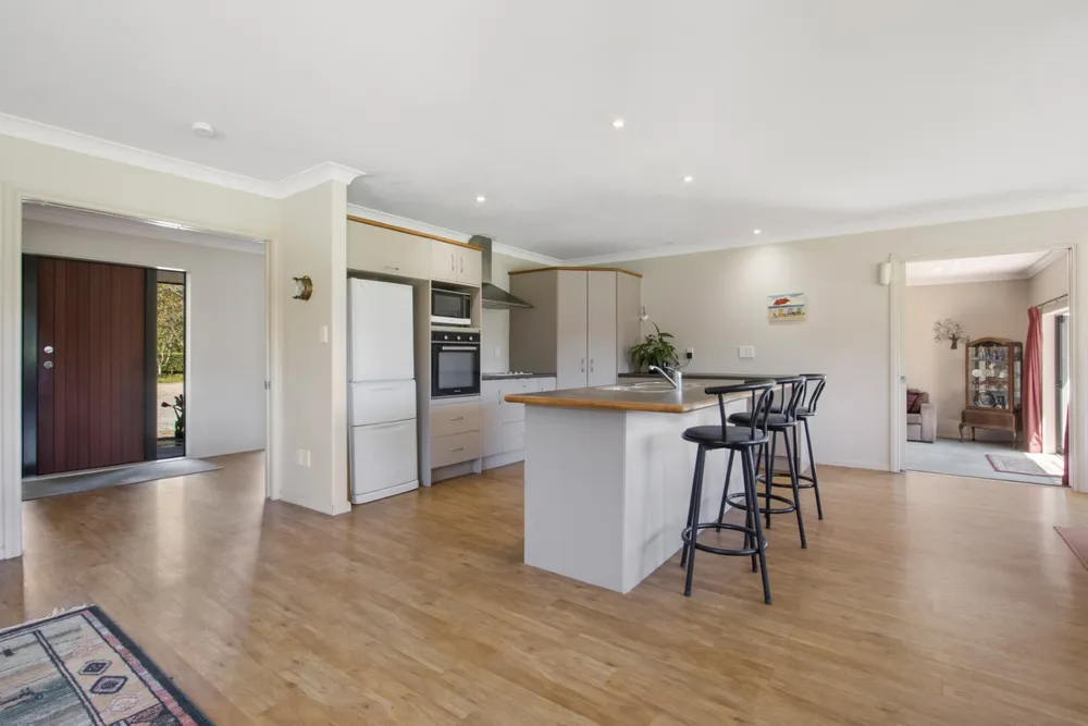 Photos of 155 Ongare Point Road