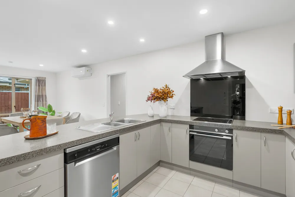 Photos of 54 Rosebery Street
