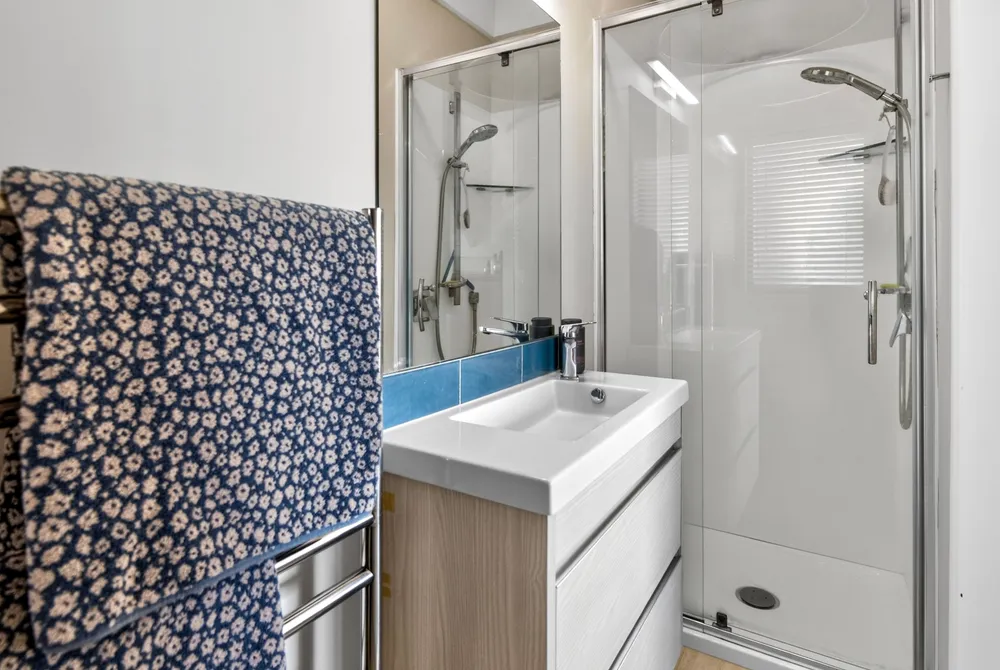 Photos of 24C Charles Dickens Drive