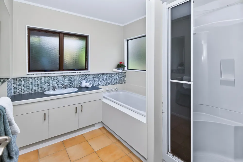 Photos of 24C Charles Dickens Drive