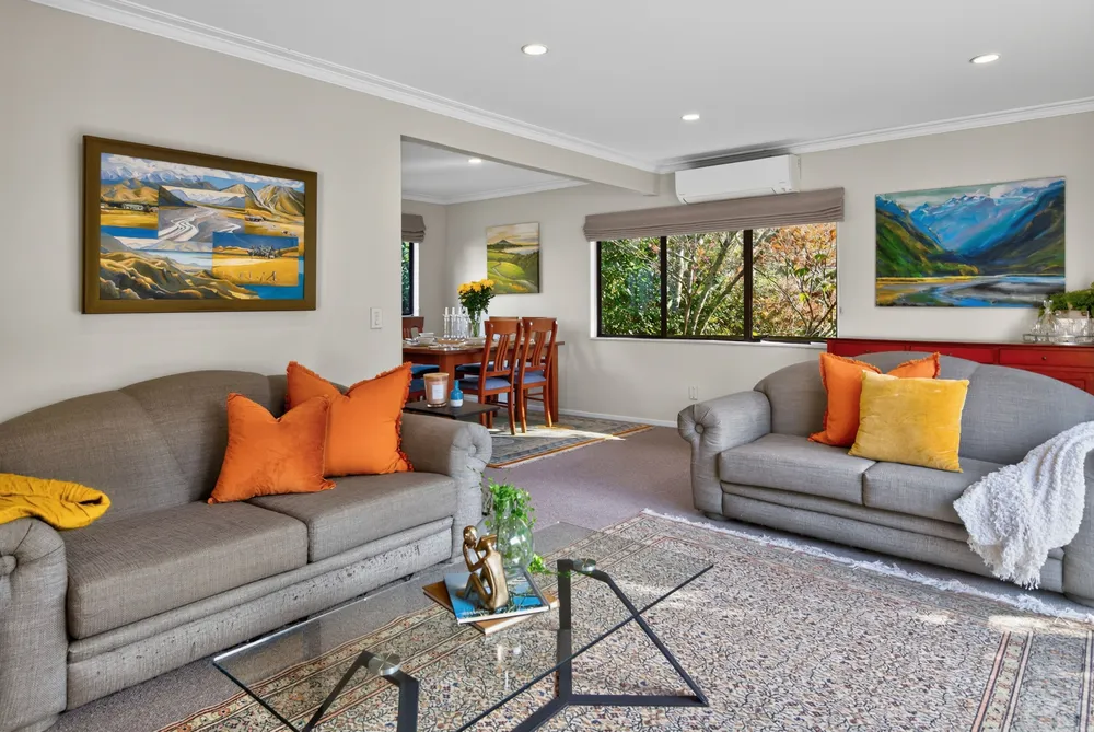 Photos of 24C Charles Dickens Drive