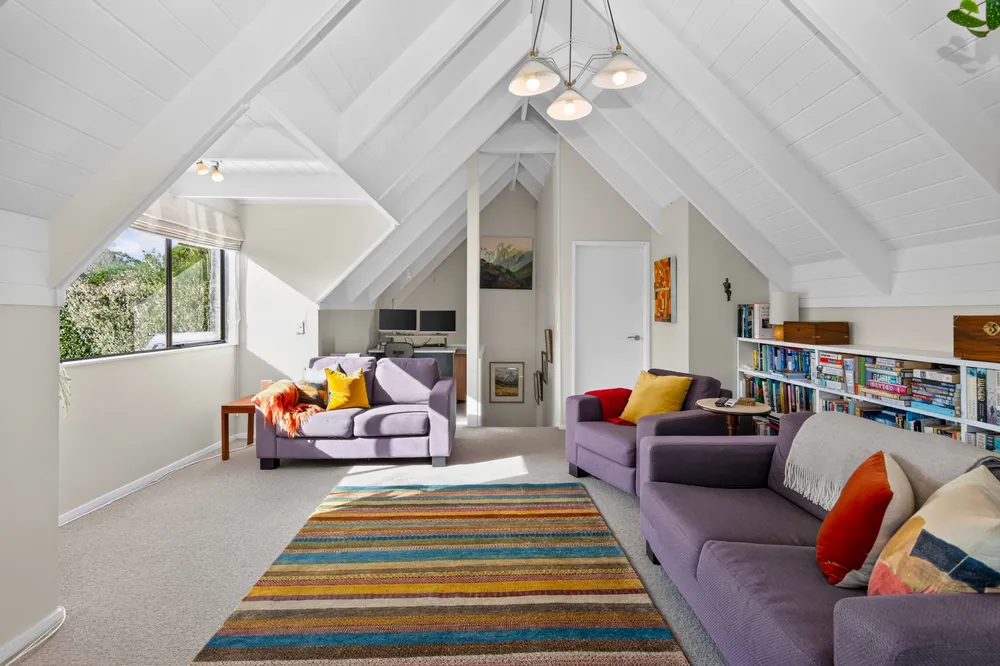 Photos of 24C Charles Dickens Drive