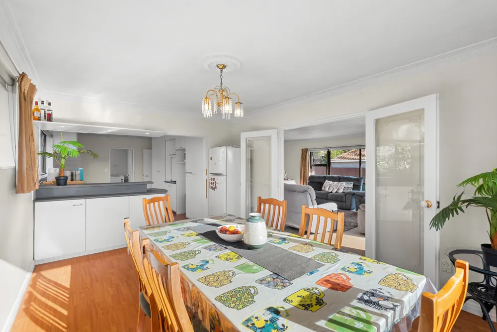 Photos of 31 Montclare Avenue