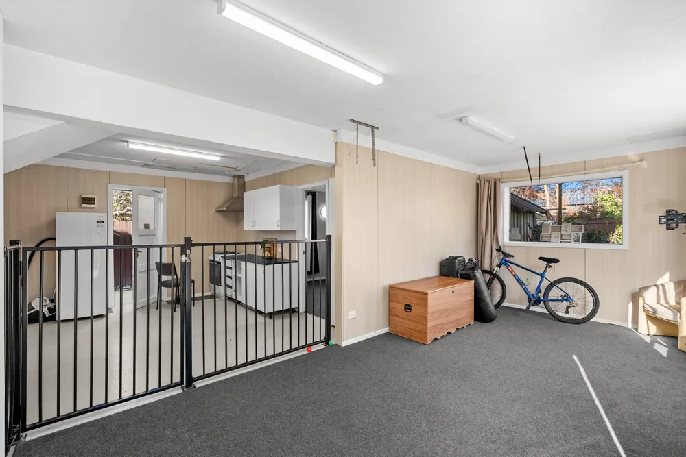 Photos of 31 Montclare Avenue